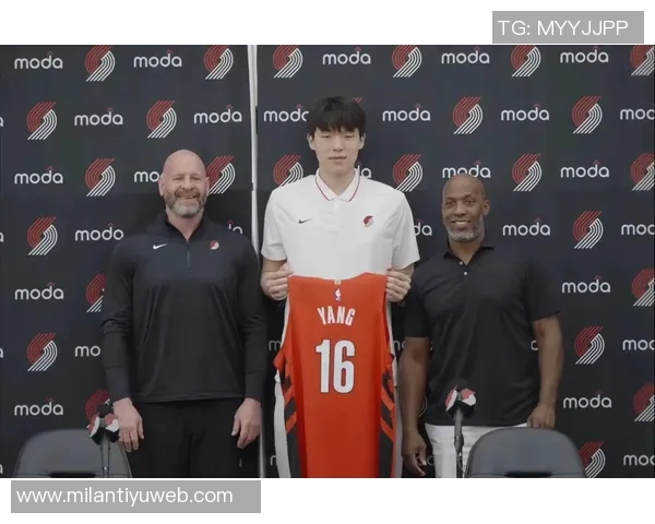 比卢普斯称赞杨瀚森篮板表现强调球队需加强篮下防守力度 比卢普斯称赞杨瀚森篮板表现强调球队需加强篮下防守力度