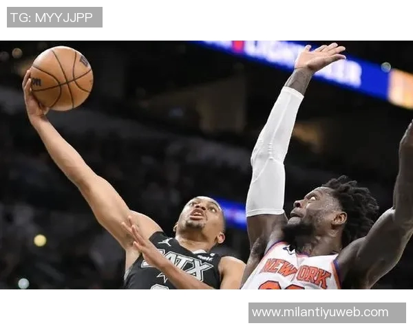 凯尔登约翰逊表现惊艳12投9中三分球命中率高效砍下25分7篮板