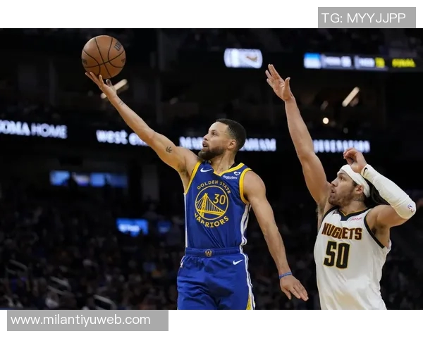 库里分享超远三分心得:命中第二记希望激发更多比赛活力 库里分享超远三分心得:命中第二记希望激发更多比赛活力