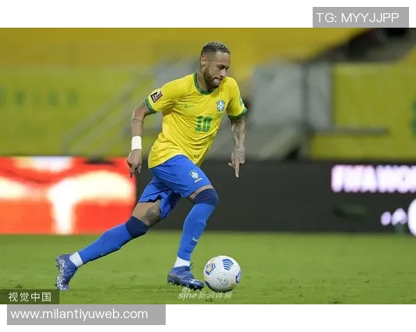 内马尔出席巴西扑克系列赛活动分享生活乐趣照片尽情享受人生 内马尔出席巴西扑克系列赛活动分享生活乐趣照片尽情享受人生