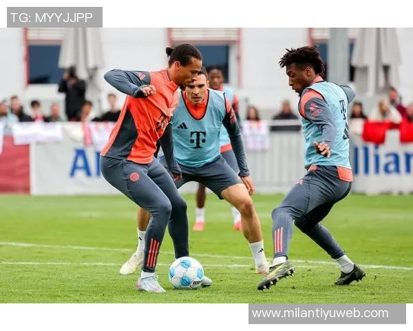 德尚调侃科曼在沙特联赛踢球假期生活引发关注