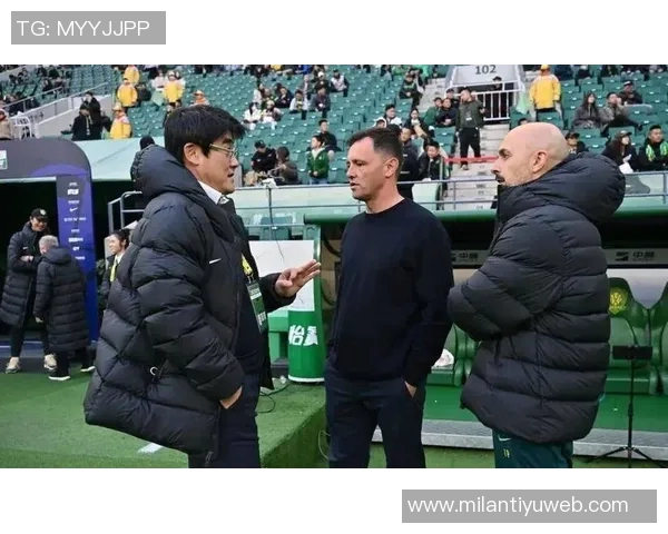 国安队明天下午适应场地训练拉米罗与塞鸟将出席新闻发布会