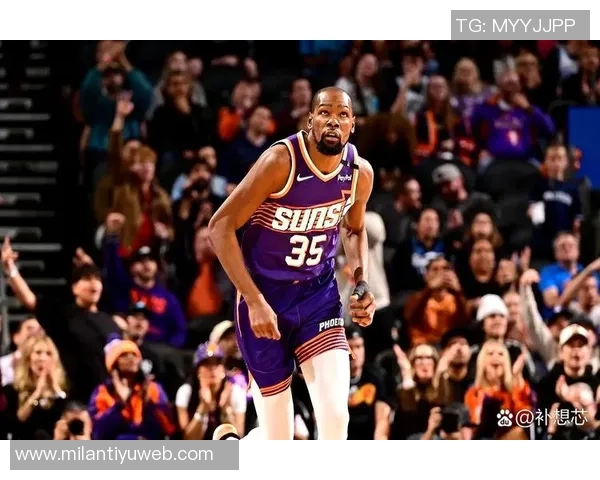 期待新赛季杜兰特得分突破990将超越大帅诺维茨基跻身历史第六位 期待新赛季杜兰特得分突破990将超越大帅诺维茨基跻身历史第六位