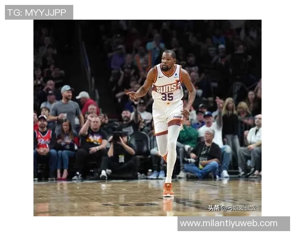 布克谈胶着比赛的重要性坚持不懈的精神是球队成功的基石