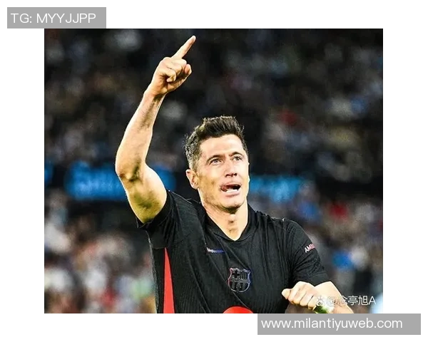 拜仁高层澄清巴萨未拖欠莱万多夫斯基转会费的传闻