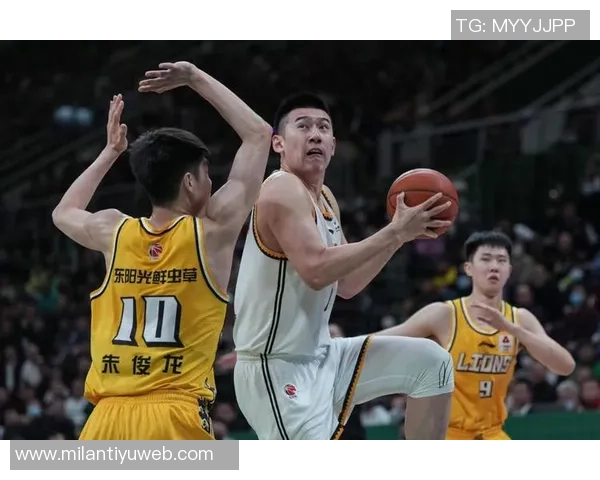 媒体人呼吁国内俱乐部重视高后卫培养应从小篮球阶段着手选拔优秀前锋