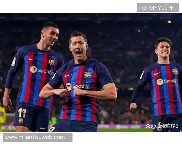 加泰德比裁判维尔杜拉凭卓越执法赢得巴萨与西班牙人一致赞誉